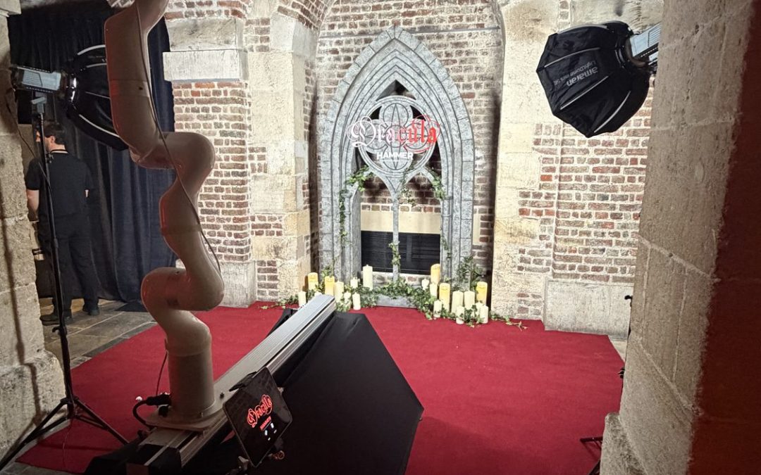 Glambot at Hammer’s Dracula 4K Release Party, Café in the Crypt